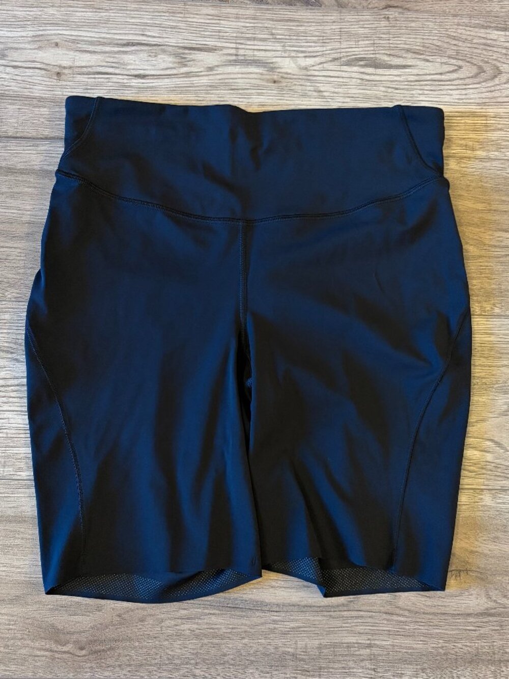 Lululemon Base Pace High-Rise Short 8" - Black, Size 10
